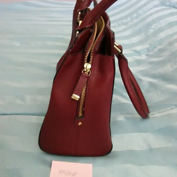 Handbag - Picture 4 of 8